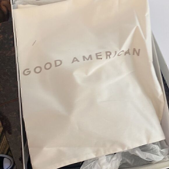 New in Box Good American Pull on Combat Chelsea Boots Size 11 - Picture 13 of 13